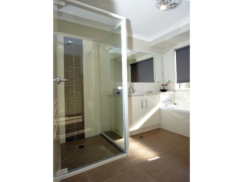 31 Bellara Drive, Glenvale QLD 4350