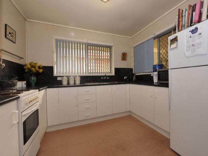 11 Mooney Street, Harlaxton QLD 4350