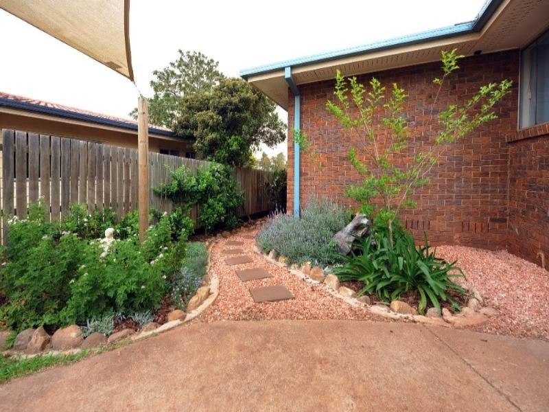 11 Mooney Street, Harlaxton QLD 4350
