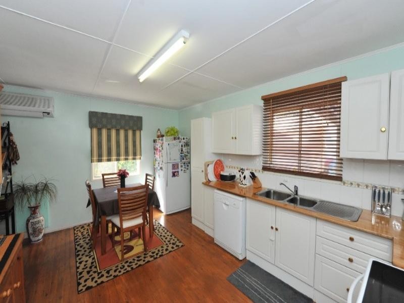 18 Waverley Street, North Toowoomba QLD 4350