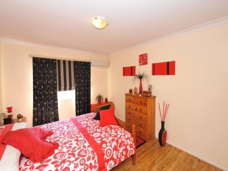 18 Waverley Street, North Toowoomba QLD 4350