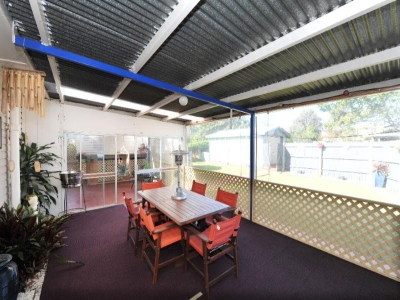 18 Waverley Street, North Toowoomba QLD 4350