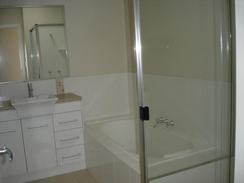 1/245A Mackenzie Street, Rangeville QLD 4350