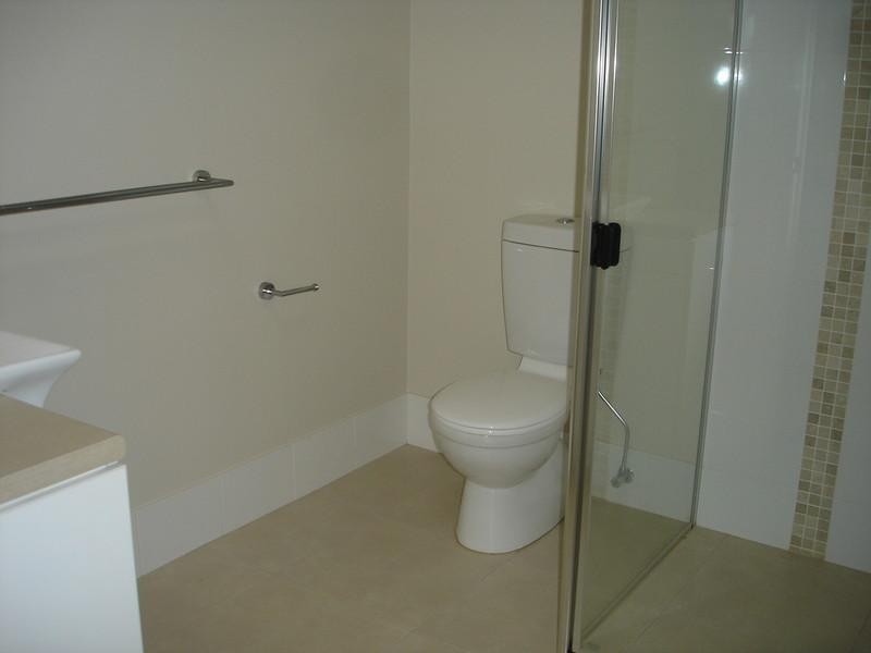 2/245a Mackenzie Street, Toowoomba QLD 4350