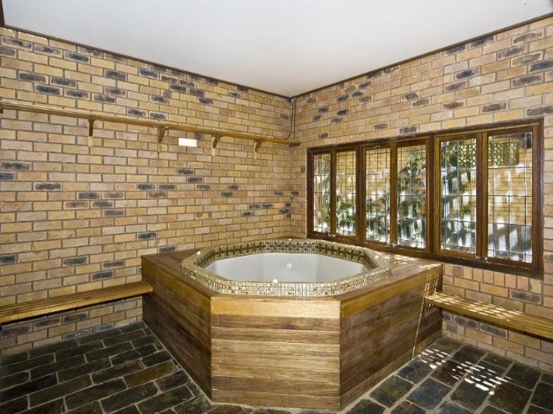 18 Blue Hills Drive, Rangeville QLD 4350