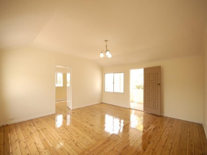 10 Seaton Street, South Toowoomba QLD 4350