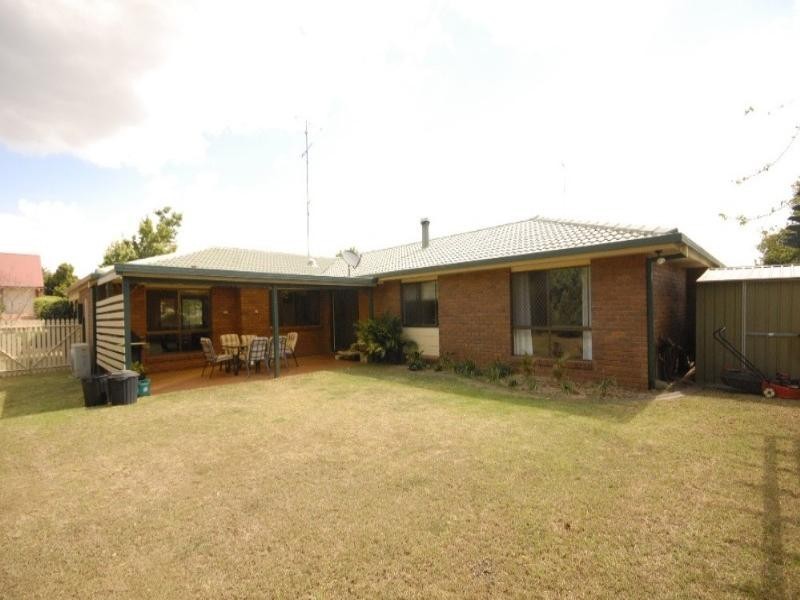 19 Jull Drive, Centenary Heights QLD 4350
