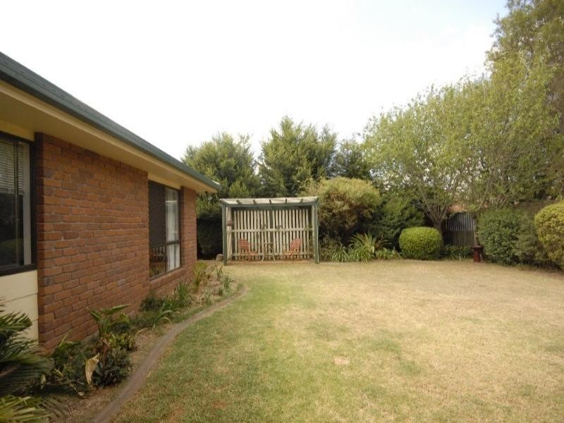 19 Jull Drive, Centenary Heights QLD 4350