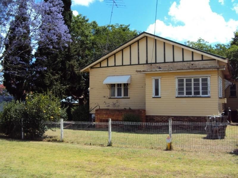 25 Knight Street, Toowoomba QLD 4350