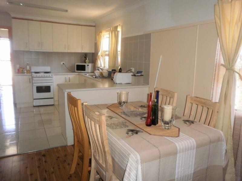 2 Newmarket Street, Newtown QLD 4350