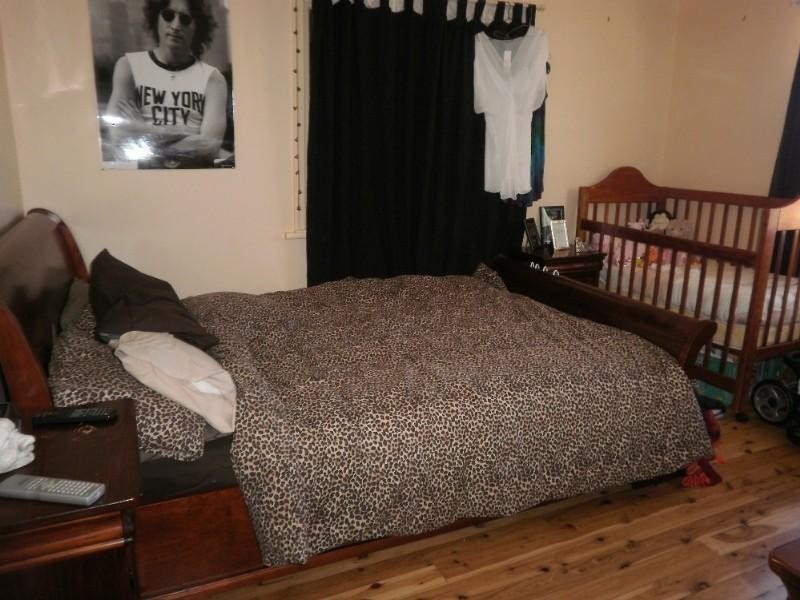 2 Newmarket Street, Newtown QLD 4350