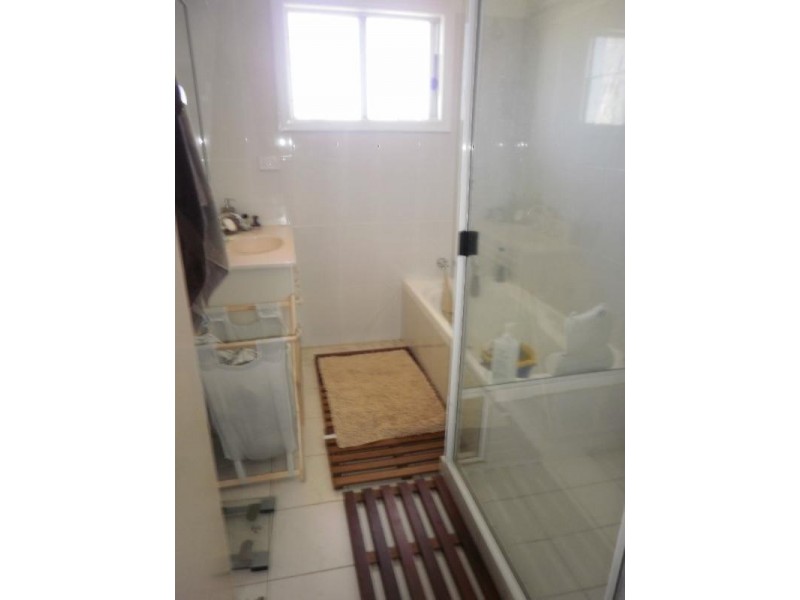 2 Newmarket Street, Newtown QLD 4350