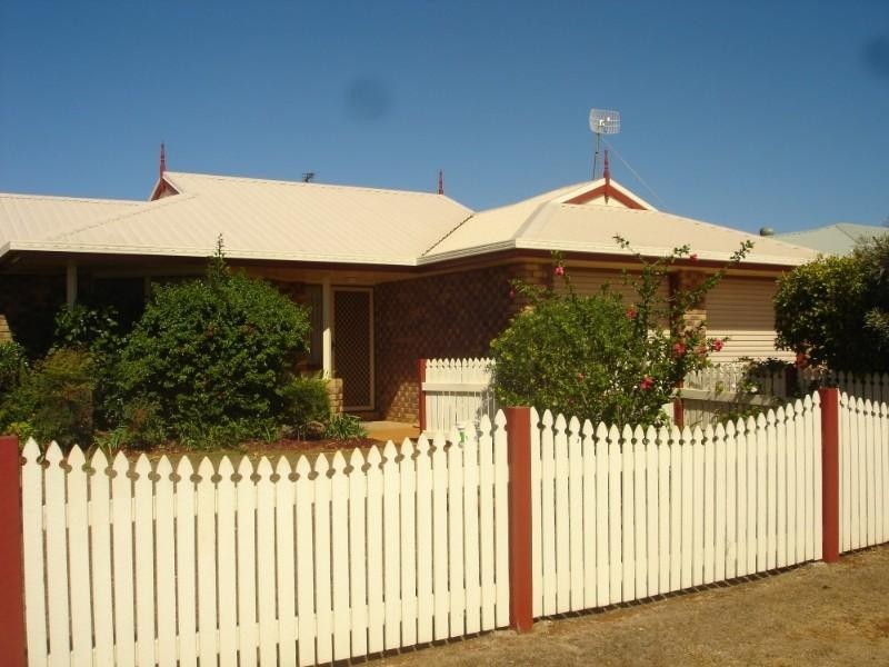 Kearneys Spring QLD 4350