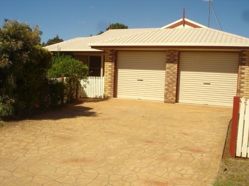 Kearneys Spring QLD 4350