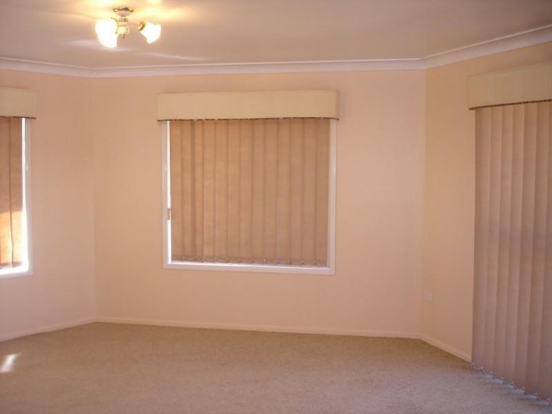 Kearneys Spring QLD 4350