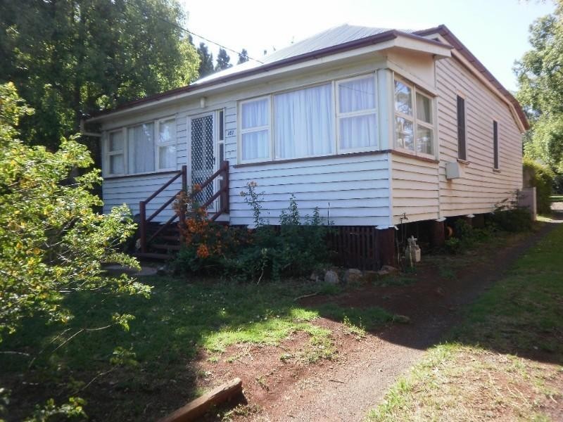 351 Margaret Street, Newtown QLD 4350