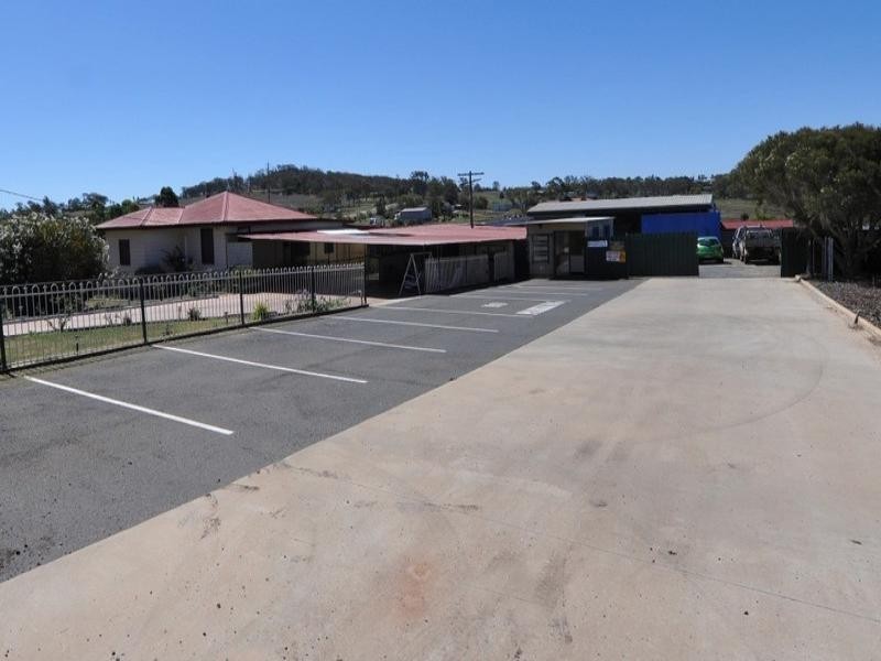 595 South Street, Glenvale QLD 4350