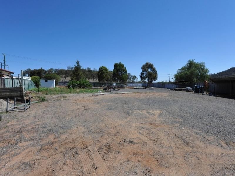 595 South Street, Glenvale QLD 4350