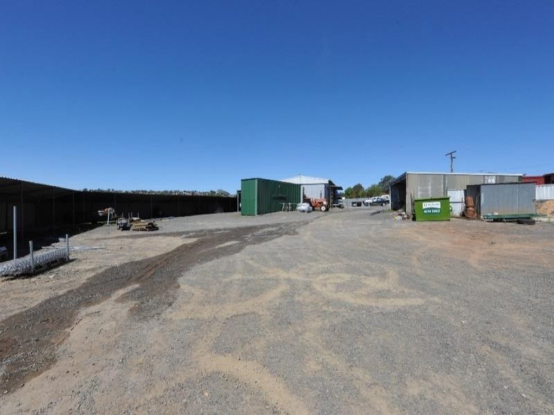 595 South Street, Glenvale QLD 4350