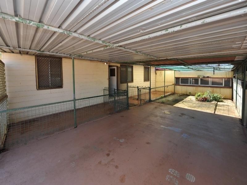 595 South Street, Glenvale QLD 4350