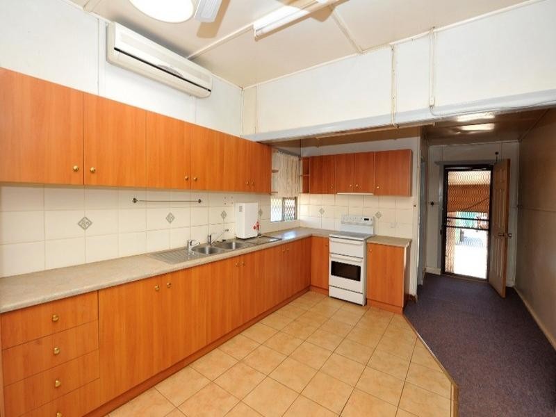 595 South Street, Glenvale QLD 4350