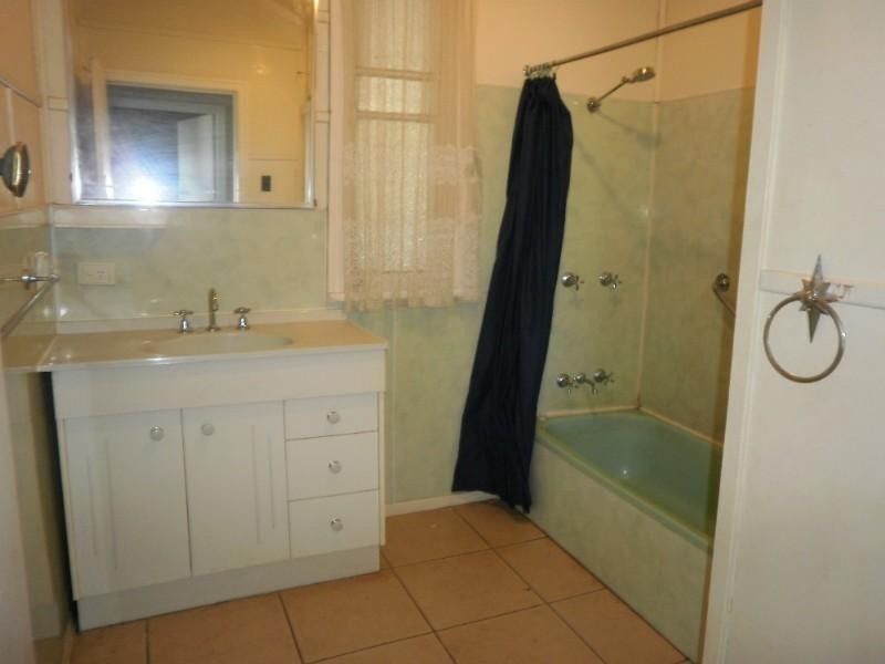 21 Eiser Street, Harristown QLD 4350