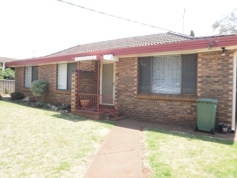 61 Wyalla Street, Newtown QLD 4350