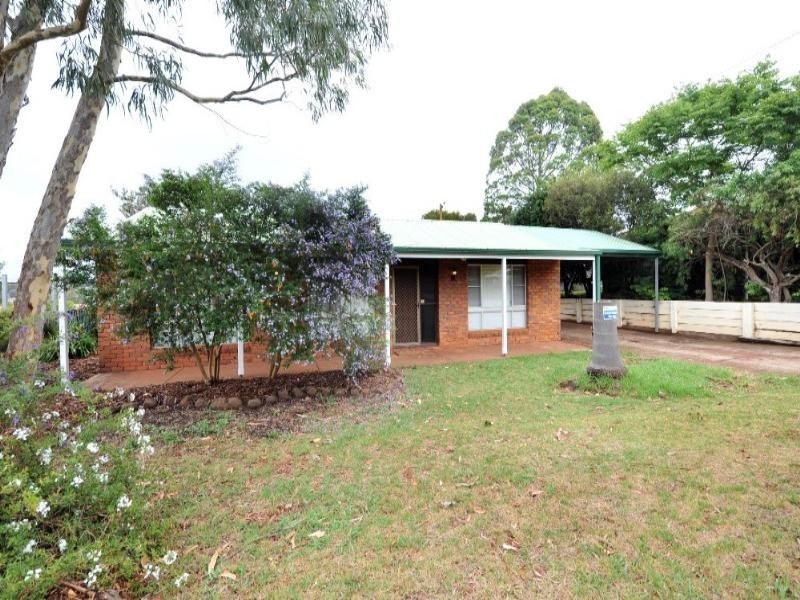 8 Seppelt Street, Wilsonton Heights QLD 4350