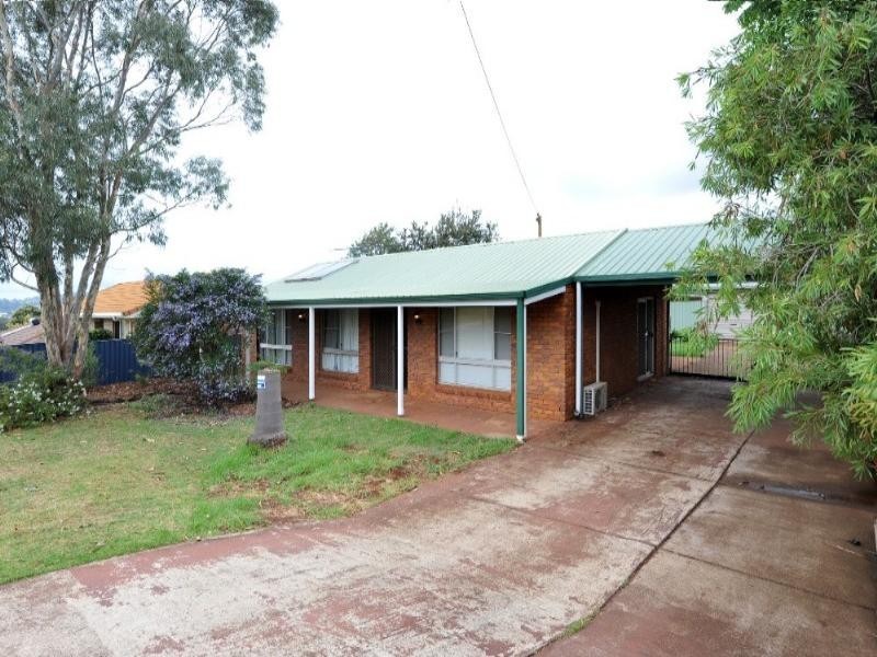 8 Seppelt Street, Wilsonton Heights QLD 4350