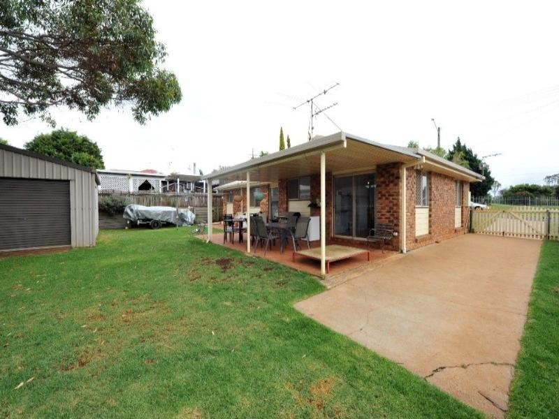 44 Seppelt Street, Wilsonton Heights QLD 4350