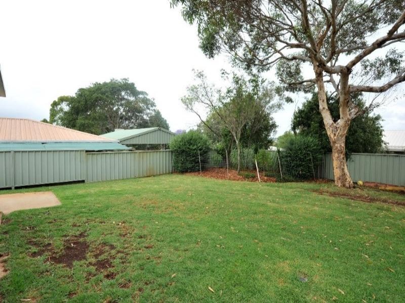 44 Seppelt Street, Wilsonton Heights QLD 4350
