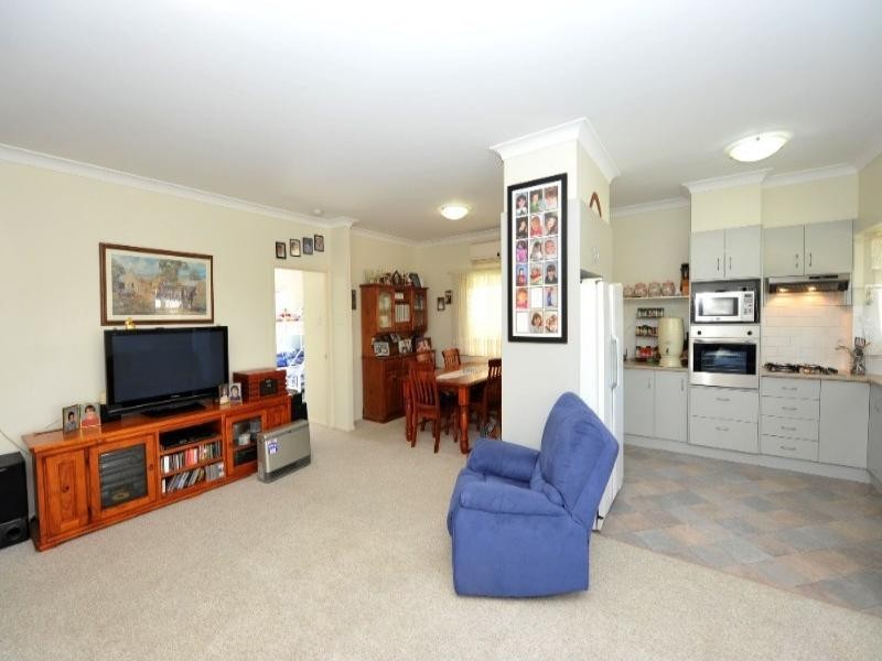 202/530 Bridge Street, Wilsonton QLD 4350