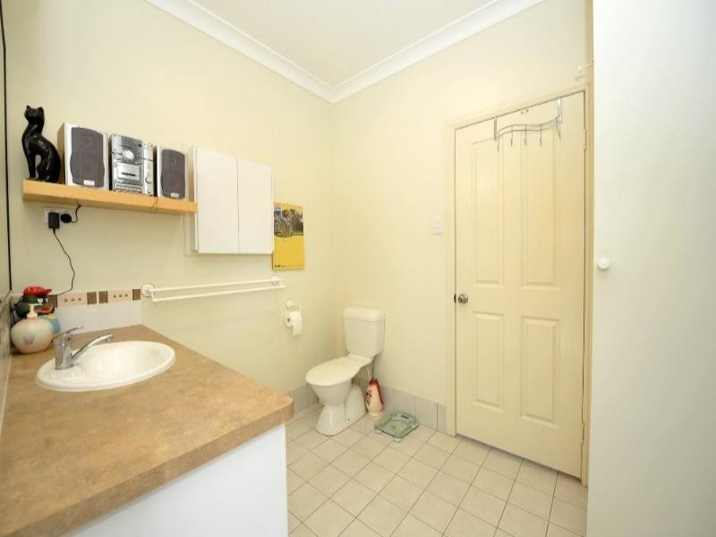 202/530 Bridge Street, Wilsonton QLD 4350