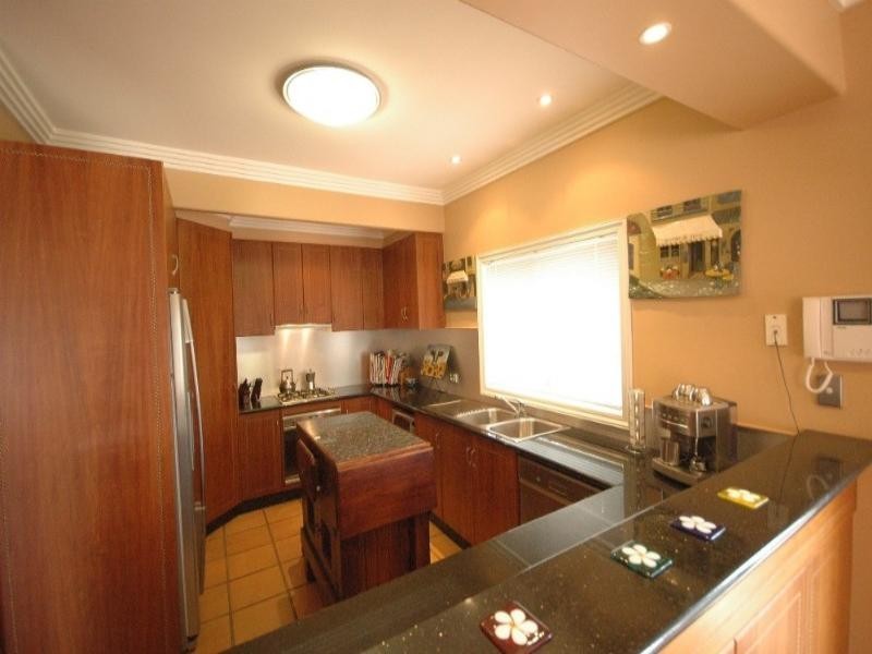 5a Curzon Street, Mount Lofty QLD 4350