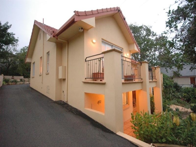 5a Curzon Street, Mount Lofty QLD 4350