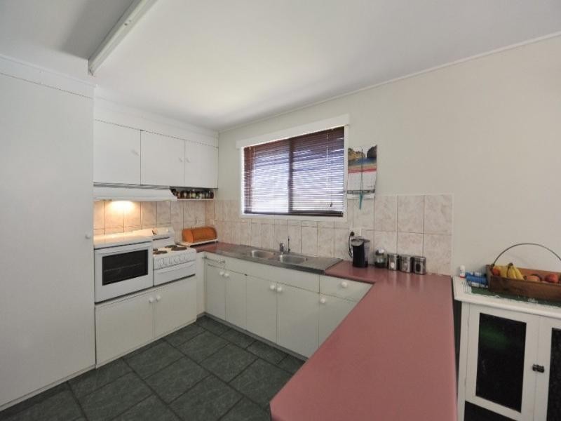 3 Behland Street, Kearneys Spring QLD 4350