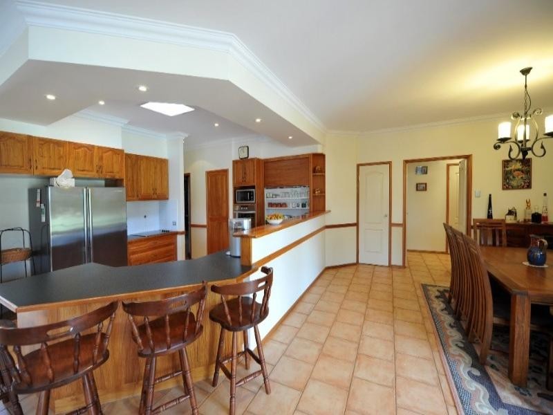 10 Powell Court, Highfields QLD 4352
