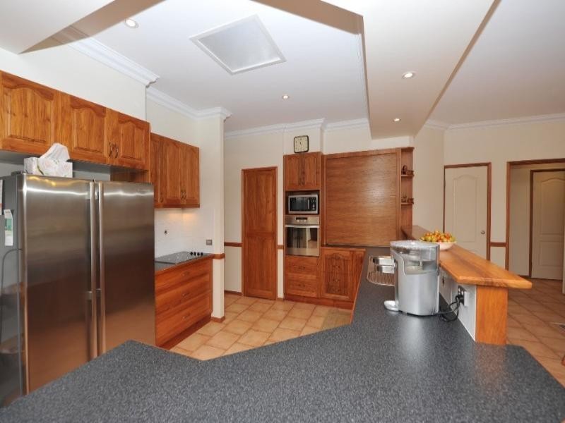 10 Powell Court, Highfields QLD 4352