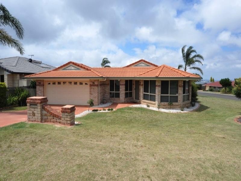 8 Catalina Drive, Wilsonton QLD 4350