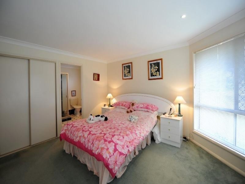 8 Catalina Drive, Wilsonton QLD 4350