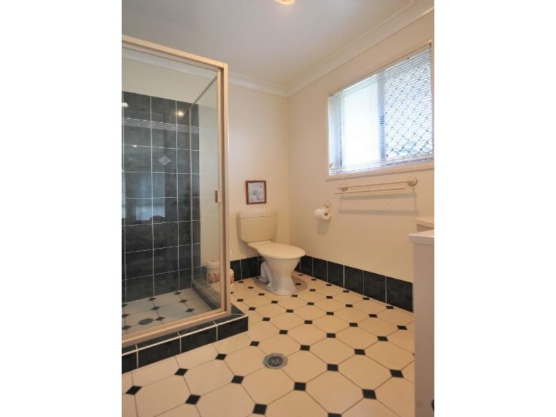 8 Catalina Drive, Wilsonton QLD 4350