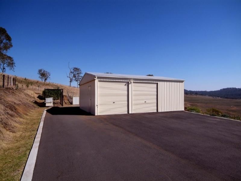 6 Manikato Drive, Hodgson Vale QLD 4352