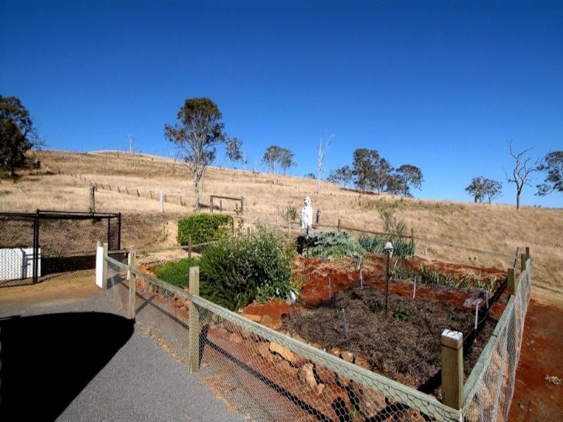 6 Manikato Drive, Toowoomba QLD 4350