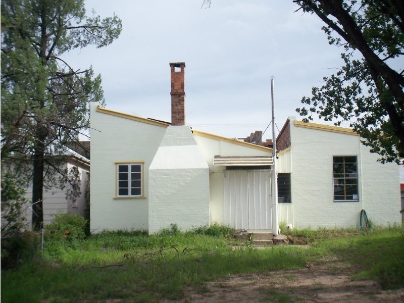 28 High Street, Texas QLD 4385