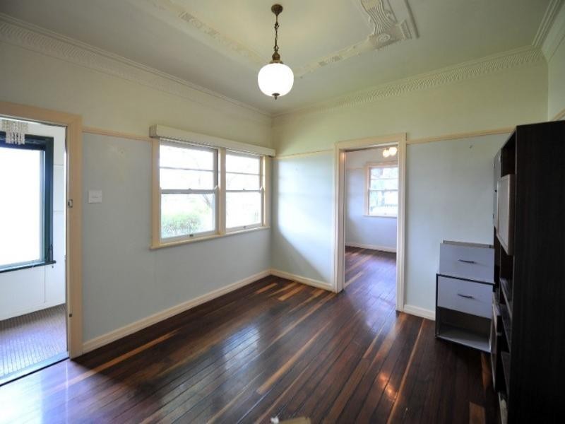 24 John Street, East Toowoomba QLD 4350