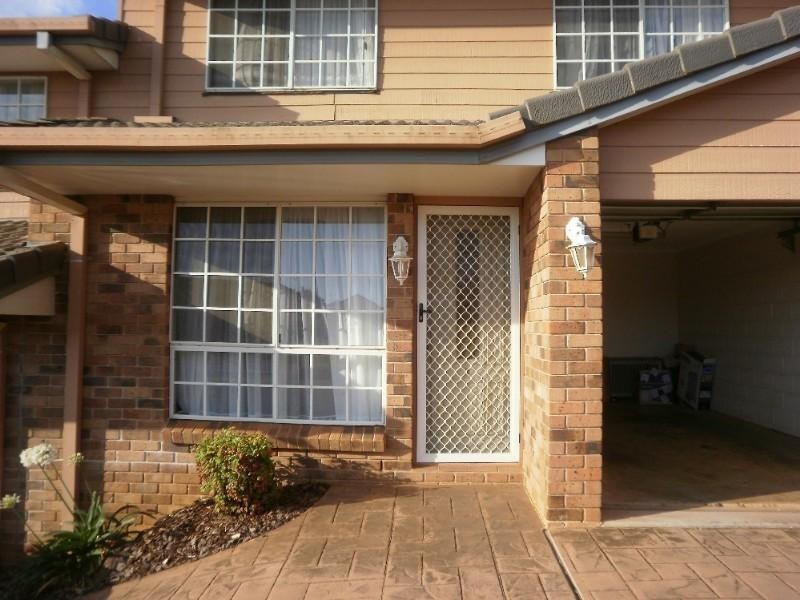 2/2 Roser Close, Kearneys Spring QLD 4350