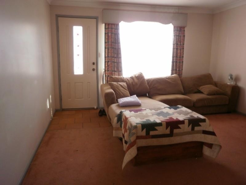 2/2 Roser Close, Kearneys Spring QLD 4350