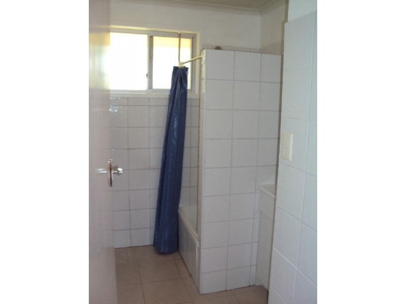 2/8 Marigold Street, Centenary Heights QLD 4350