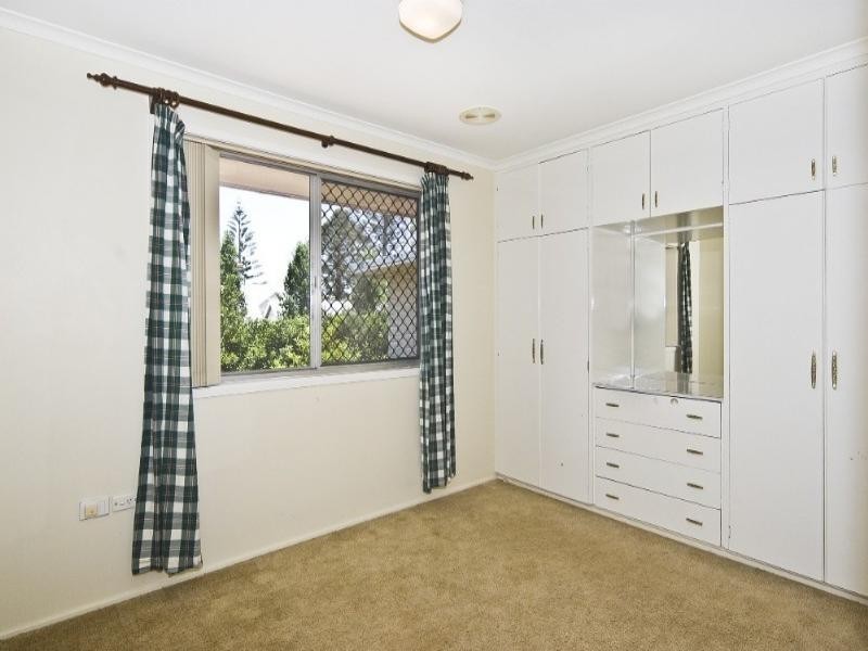 4 Alford Street, Mount Lofty QLD 4350