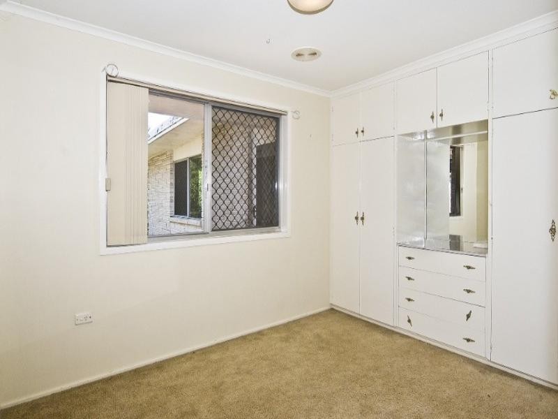 4 Alford Street, Mount Lofty QLD 4350